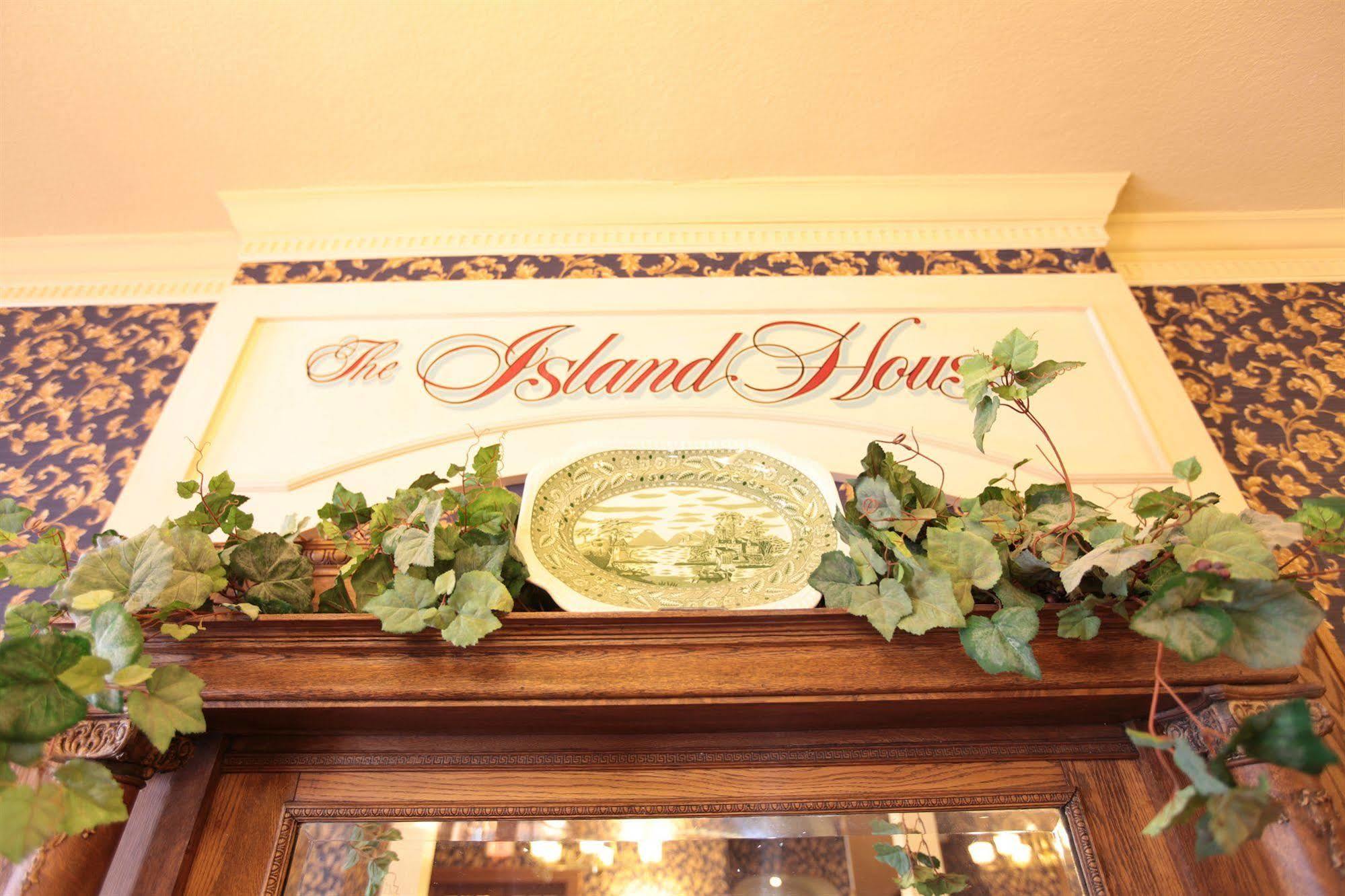 The Island House Hotel Port Clinton Esterno foto